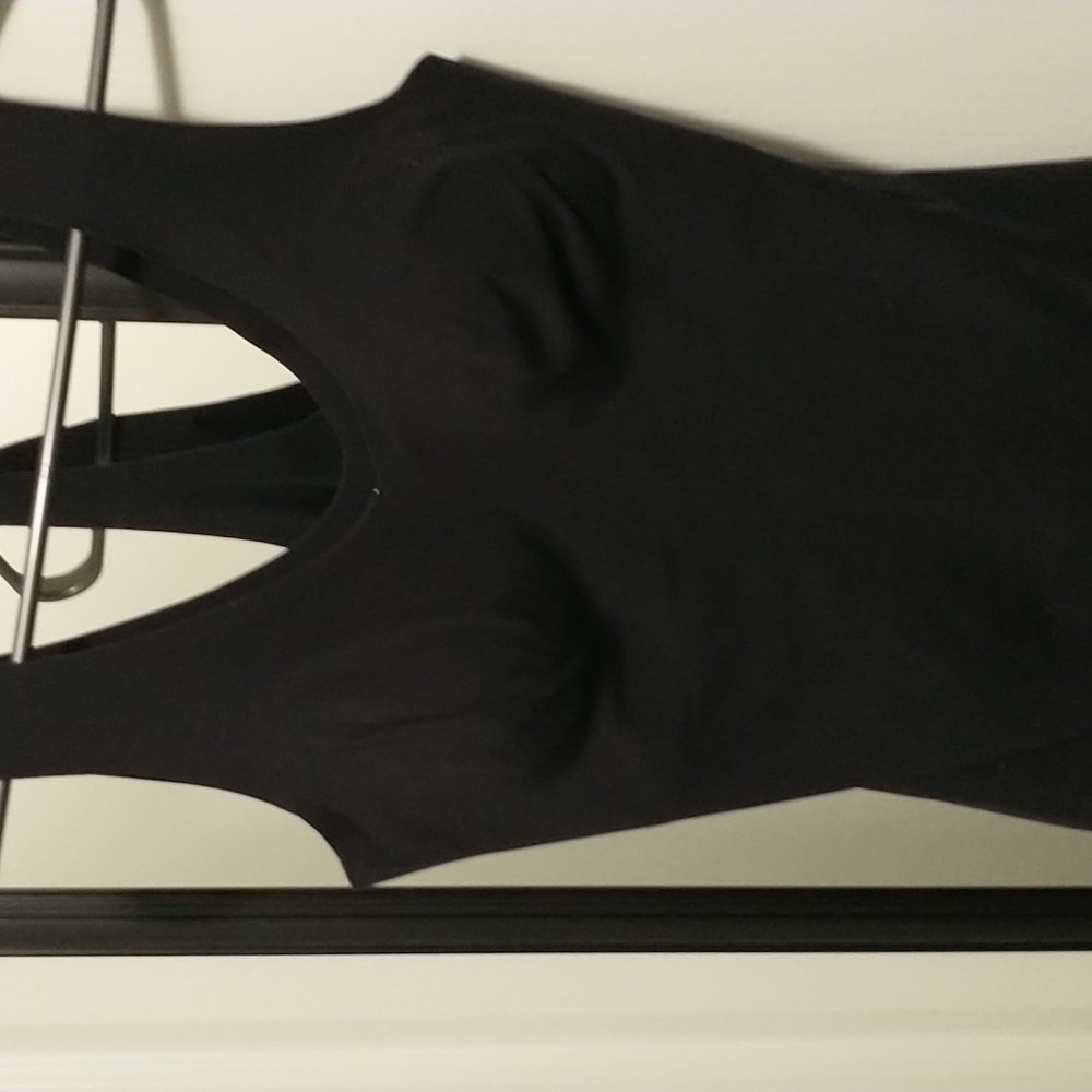 knix black tank 3